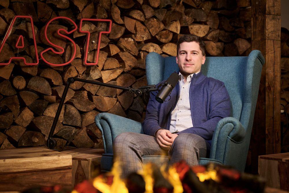 Cesta s EY #57 – Václav Kabela: Implementace AI asistenta Microsoft Copilot do EY byla naprosto unikátní a obrovská zkušenost. Kolegům tím ušetříme zhruba 12 hodin práce týdně